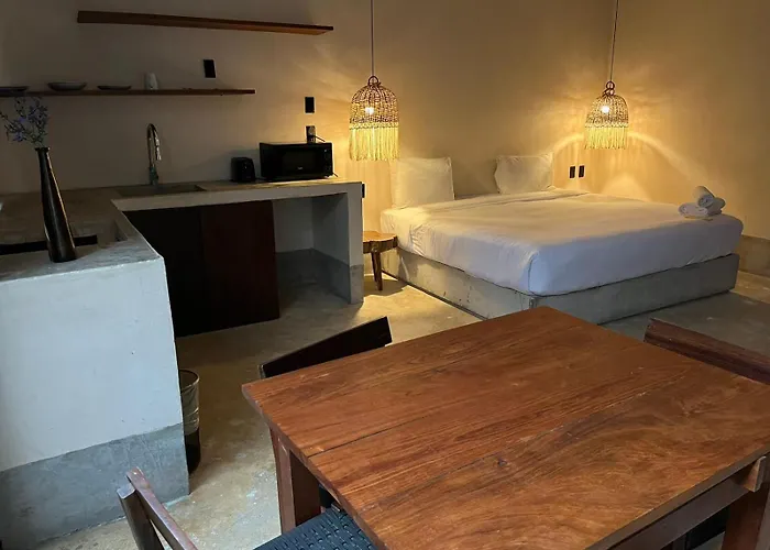 Cute And Cozy With Rooftop Pool *